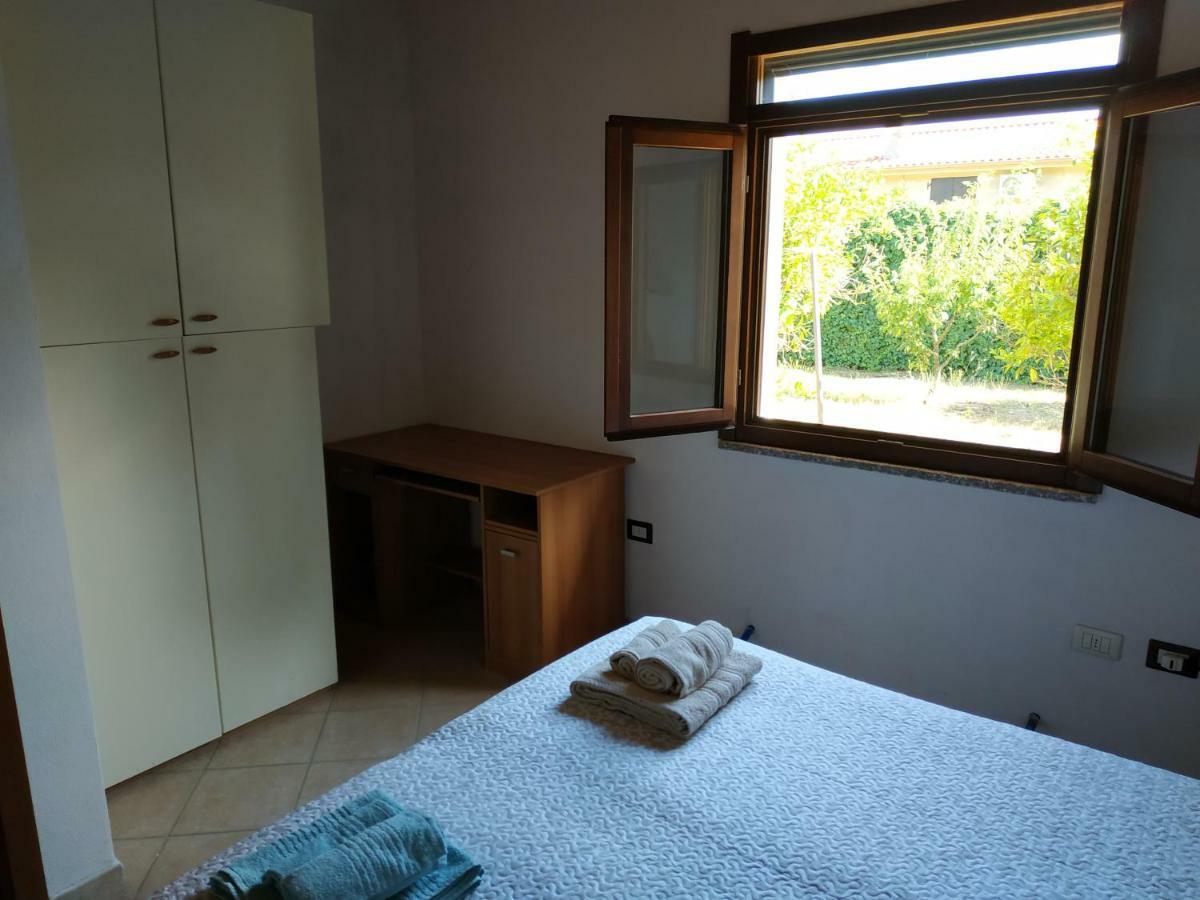 Cottage Su Merti Country Iglesias Exterior photo
